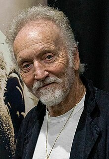 220px-Tobin_Bell_At_For_The_Love_Of_Horror_2019_%28cropped_3%29.jpg